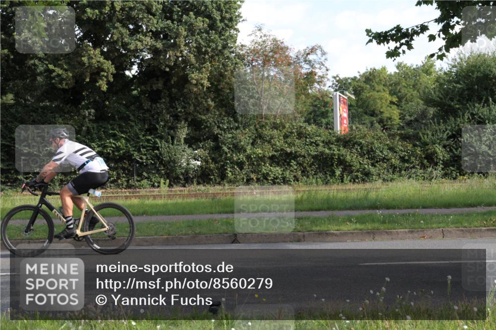 10.08.2025 - GEWOBA Citytriathlon Bremen Yannick Fuchs http://msf.ph/oto/8560279 10.08.2025 10:37:55 Radfahren 69, 375, 402, 458, 474, 501 meine-sportfotos.de