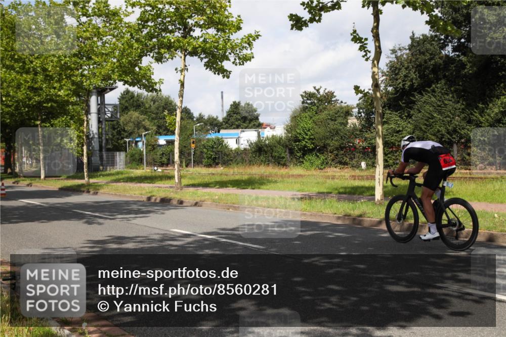 10.08.2025 - GEWOBA Citytriathlon Bremen Yannick Fuchs http://msf.ph/oto/8560281 10.08.2025 12:05:37 Radfahren 606 meine-sportfotos.de
