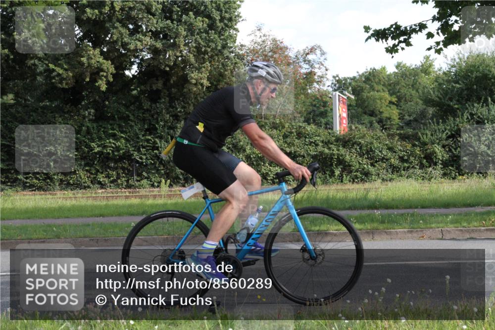 10.08.2025 - GEWOBA Citytriathlon Bremen Yannick Fuchs http://msf.ph/oto/8560289 10.08.2025 10:37:58 Radfahren 69, 375, 402, 458, 474, 501 meine-sportfotos.de