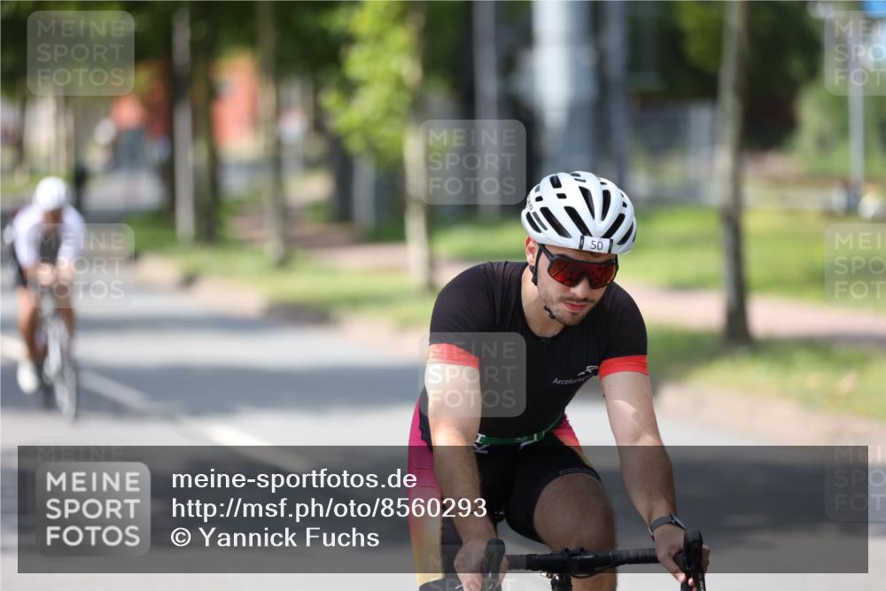 10.08.2025 - GEWOBA Citytriathlon Bremen Yannick Fuchs http://msf.ph/oto/8560293 10.08.2025 14:18:49 Radfahren 30, 50, 81, 106, 116, 261, 264, 314 meine-sportfotos.de