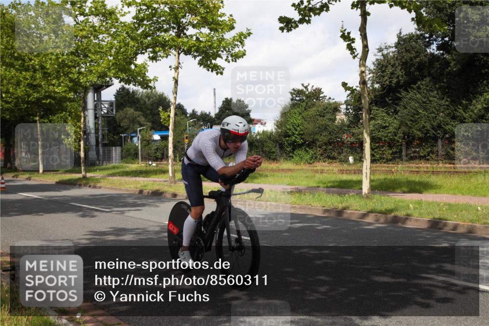 10.08.2025 - GEWOBA Citytriathlon Bremen Yannick Fuchs http://msf.ph/oto/8560311 10.08.2025 12:06:10 Radfahren 554, 614, 729 meine-sportfotos.de