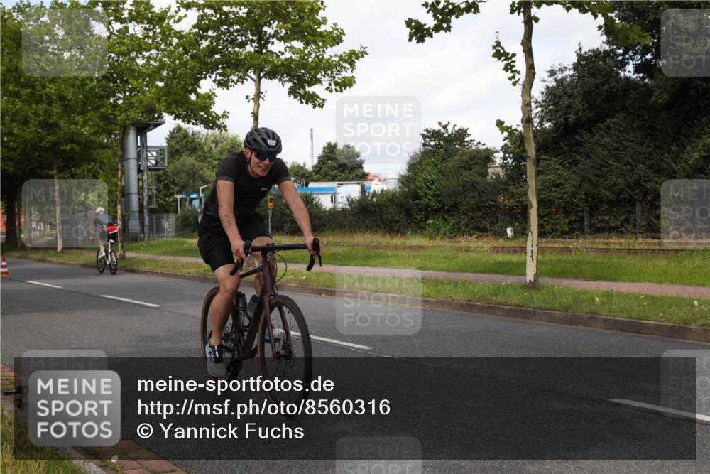 10.08.2025 - GEWOBA Citytriathlon Bremen Yannick Fuchs http://msf.ph/oto/8560316 10.08.2025 12:06:19 Radfahren 554, 580, 614, 634 meine-sportfotos.de