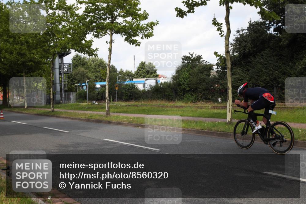 10.08.2025 - GEWOBA Citytriathlon Bremen Yannick Fuchs http://msf.ph/oto/8560320 10.08.2025 12:06:20 Radfahren 554, 580, 614, 634 meine-sportfotos.de