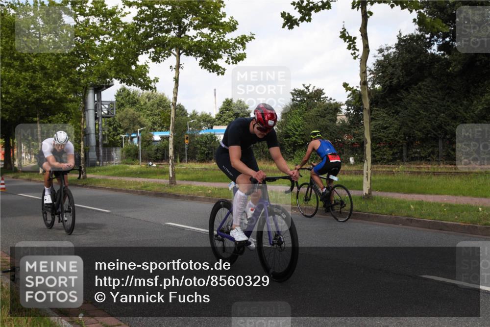 10.08.2025 - GEWOBA Citytriathlon Bremen Yannick Fuchs http://msf.ph/oto/8560329 10.08.2025 12:06:28 Radfahren 554, 580, 614, 634, 658, 714 meine-sportfotos.de