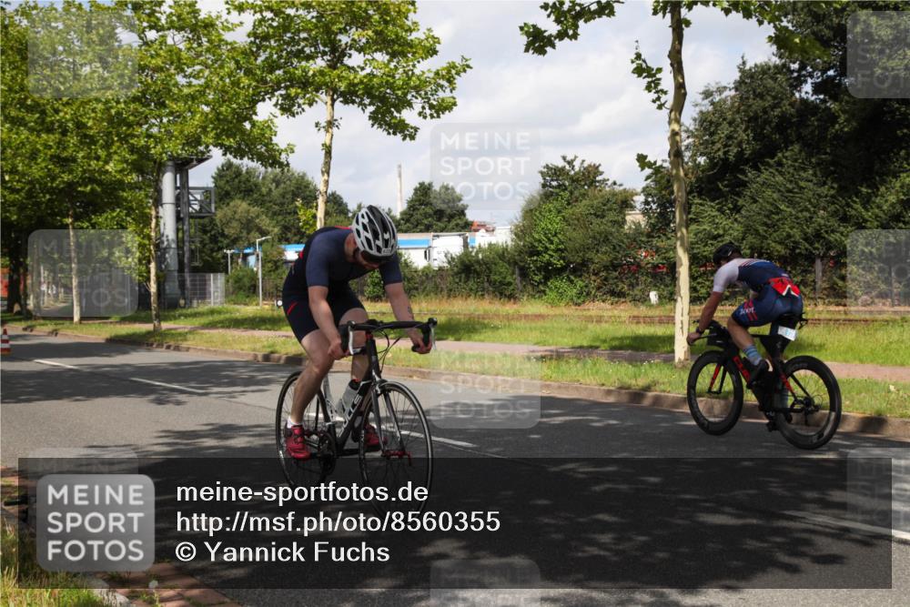 10.08.2025 - GEWOBA Citytriathlon Bremen Yannick Fuchs http://msf.ph/oto/8560355 10.08.2025 12:06:45 Radfahren 613, 658, 714 meine-sportfotos.de