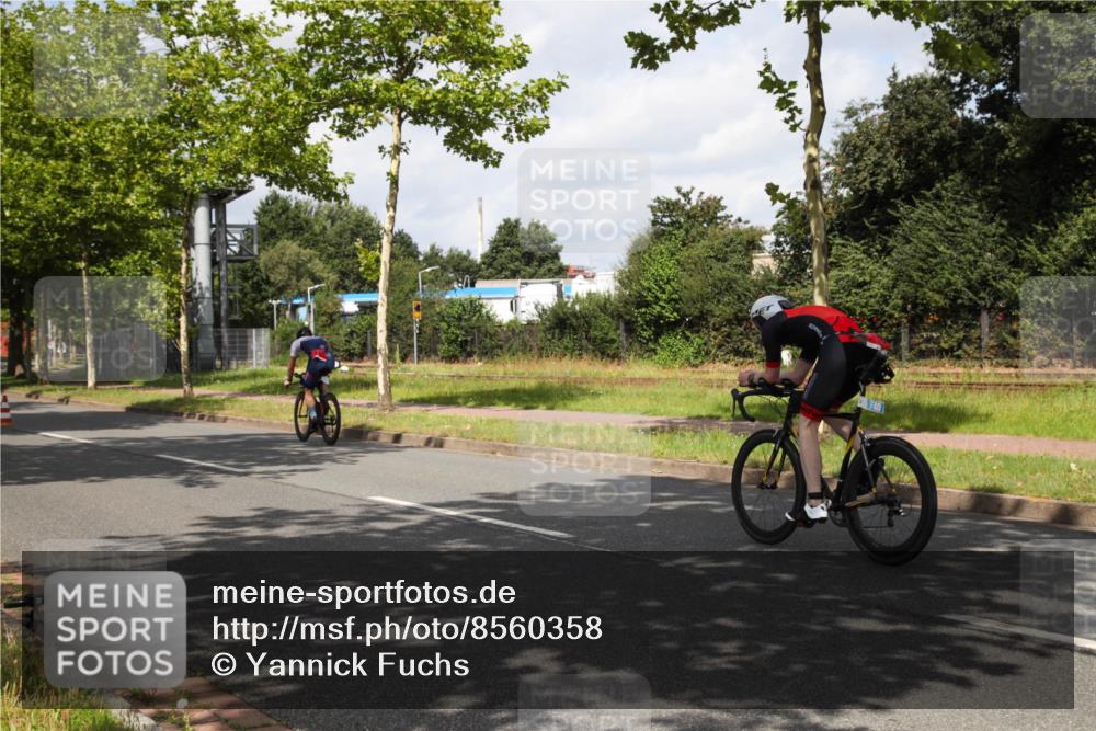 10.08.2025 - GEWOBA Citytriathlon Bremen Yannick Fuchs http://msf.ph/oto/8560358 10.08.2025 12:06:46 Radfahren 613, 658, 714 meine-sportfotos.de