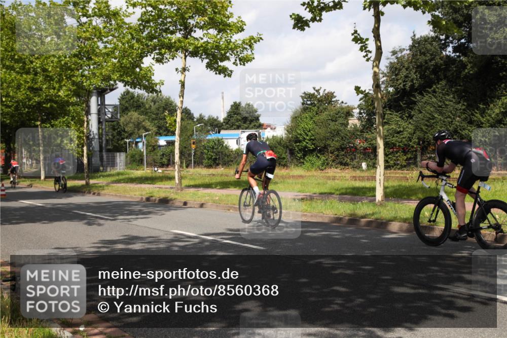 10.08.2025 - GEWOBA Citytriathlon Bremen Yannick Fuchs http://msf.ph/oto/8560368 10.08.2025 12:06:49 Radfahren 613, 658, 714 meine-sportfotos.de