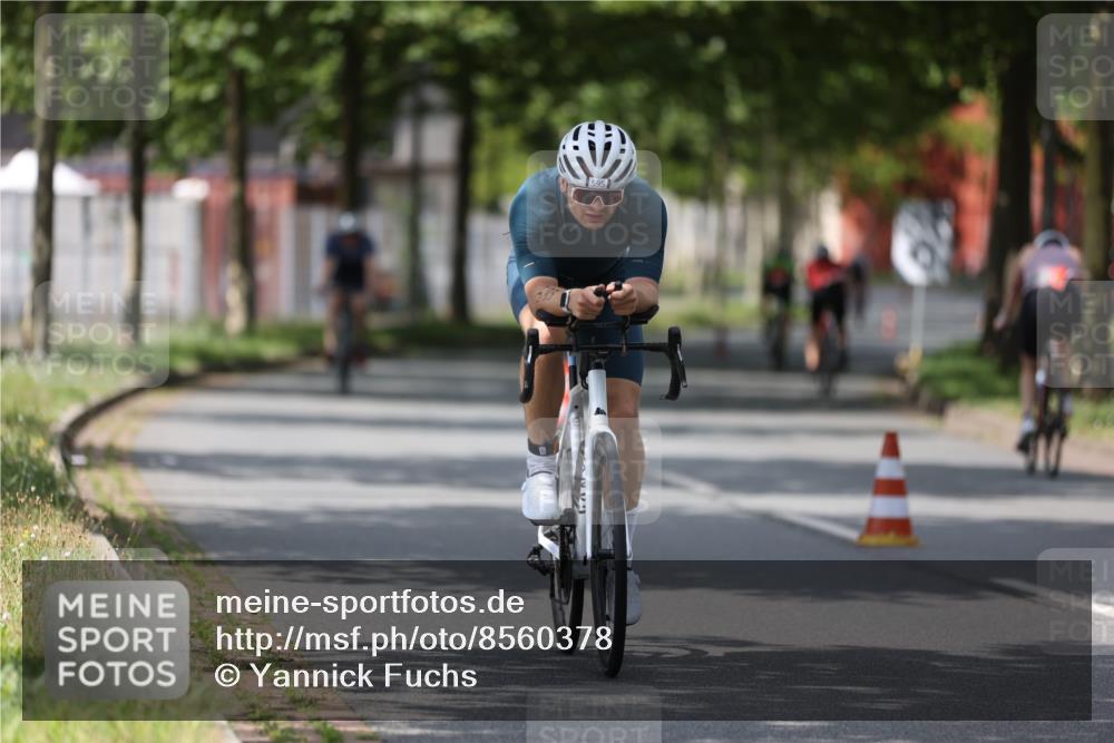 10.08.2025 - GEWOBA Citytriathlon Bremen Yannick Fuchs http://msf.ph/oto/8560378 10.08.2025 12:42:22 Radfahren 595, 611, 613, 698, 754 meine-sportfotos.de