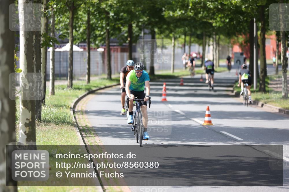 10.08.2025 - GEWOBA Citytriathlon Bremen Yannick Fuchs http://msf.ph/oto/8560380 10.08.2025 14:19:06 Radfahren 101, 116, 126, 139, 162, 201, 254, 261, 264 meine-sportfotos.de