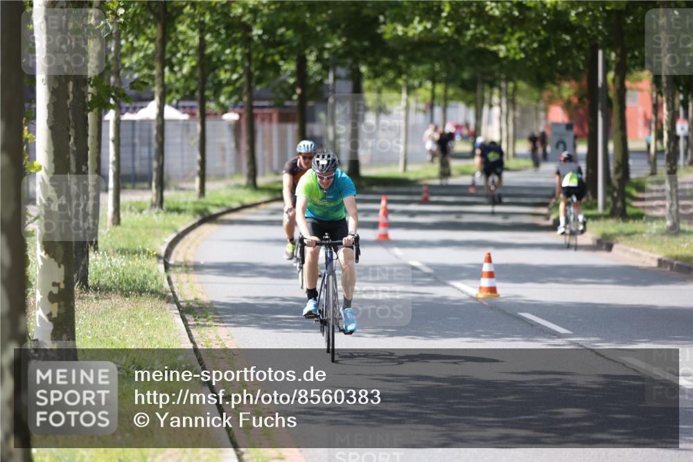 10.08.2025 - GEWOBA Citytriathlon Bremen Yannick Fuchs http://msf.ph/oto/8560383 10.08.2025 14:19:06 Radfahren 101, 116, 126, 139, 162, 201, 254, 261, 264 meine-sportfotos.de