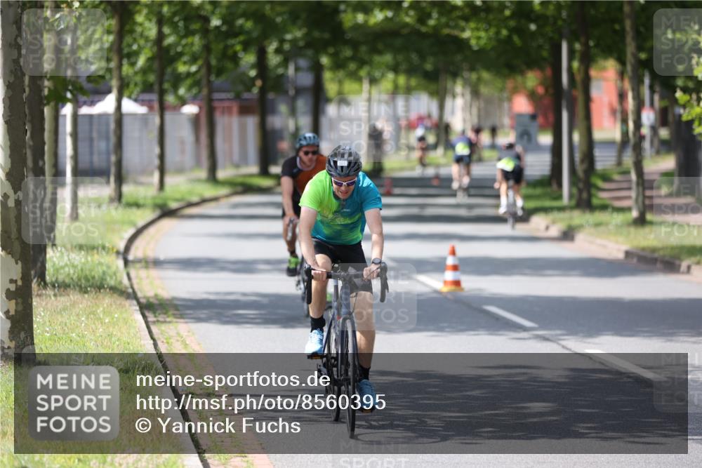 10.08.2025 - GEWOBA Citytriathlon Bremen Yannick Fuchs http://msf.ph/oto/8560395 10.08.2025 14:19:07 Radfahren 101, 116, 126, 139, 162, 201, 254, 261, 264 meine-sportfotos.de