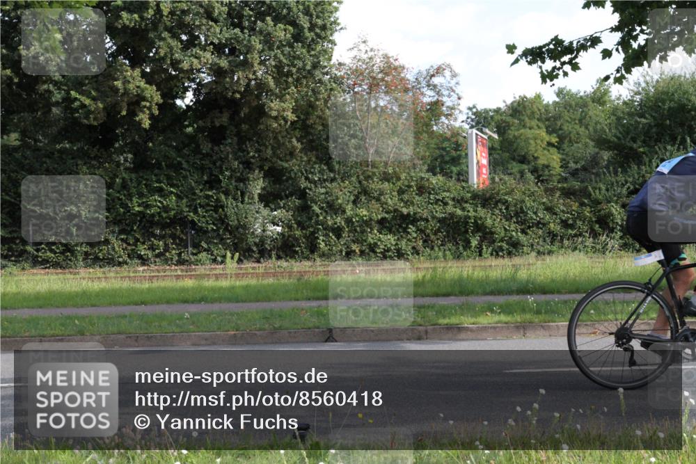 10.08.2025 - GEWOBA Citytriathlon Bremen Yannick Fuchs http://msf.ph/oto/8560418 10.08.2025 10:38:19 Radfahren 5, 19, 93, 101, 207, 247, 391, 463, 475, 482 meine-sportfotos.de