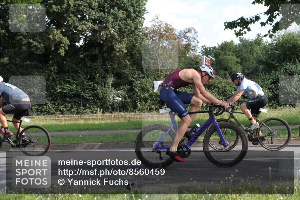 10.08.2025 - GEWOBA Citytriathlon Bremen Yannick Fuchs http://msf.ph/oto/8560459 10.08.2025 10:38:22 Radfahren 5, 19, 93, 101, 207, 211, 247, 391, 463, 475, 482 meine-sportfotos.de