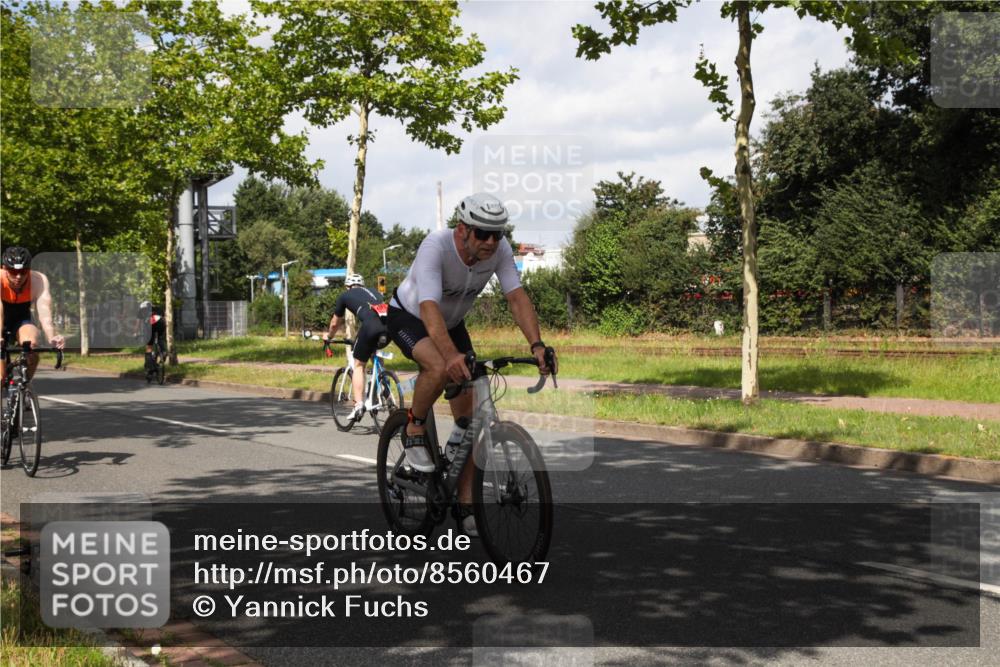 10.08.2025 - GEWOBA Citytriathlon Bremen Yannick Fuchs http://msf.ph/oto/8560467 10.08.2025 12:07:44 Radfahren 559, 609, 646, 650, 660, 693, 705, 706, 721, 723, 740, 879 meine-sportfotos.de