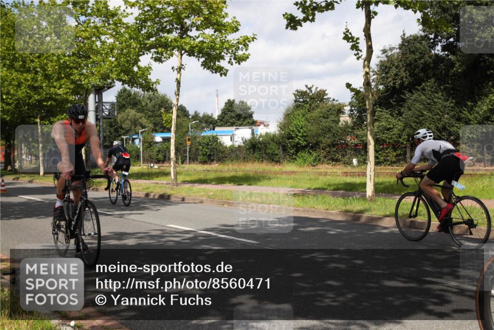 10.08.2025 - GEWOBA Citytriathlon Bremen Yannick Fuchs http://msf.ph/oto/8560471 10.08.2025 12:07:45 Radfahren 559, 609, 646, 660, 693, 696, 698, 705, 706, 721, 723, 740, 879 meine-sportfotos.de