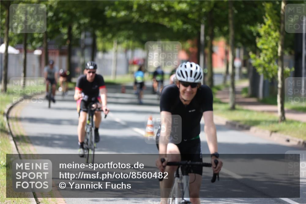 10.08.2025 - GEWOBA Citytriathlon Bremen Yannick Fuchs http://msf.ph/oto/8560482 10.08.2025 14:19:18 Radfahren 124, 126, 162, 201, 227, 239, 254 meine-sportfotos.de