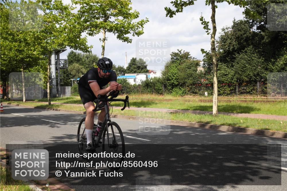 10.08.2025 - GEWOBA Citytriathlon Bremen Yannick Fuchs http://msf.ph/oto/8560496 10.08.2025 12:07:56 Radfahren 574, 609, 646, 660, 696, 698, 706, 721, 723, 879 meine-sportfotos.de