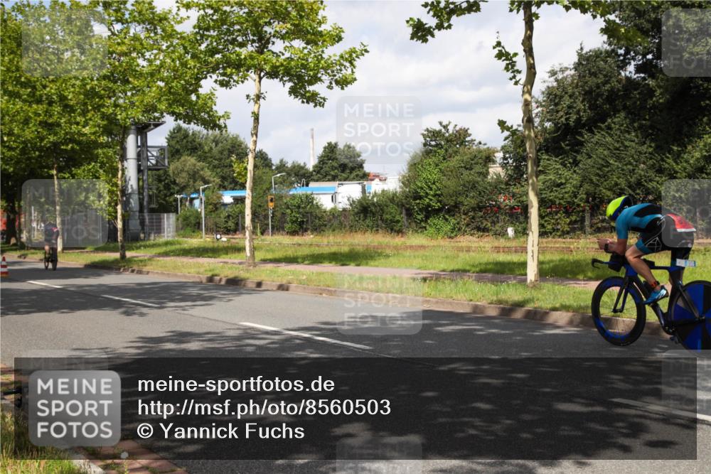 10.08.2025 - GEWOBA Citytriathlon Bremen Yannick Fuchs http://msf.ph/oto/8560503 10.08.2025 12:07:59 Radfahren 574, 609, 660, 696, 698, 723, 879 meine-sportfotos.de
