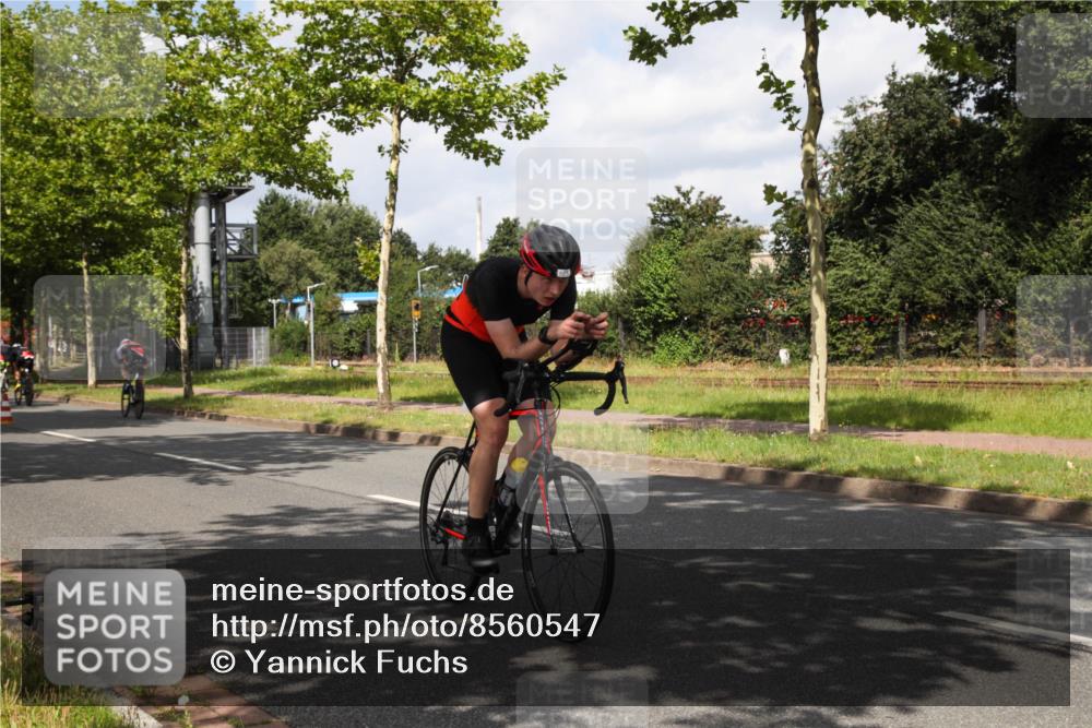 10.08.2025 - GEWOBA Citytriathlon Bremen Yannick Fuchs http://msf.ph/oto/8560547 10.08.2025 12:08:28 Radfahren 595, 597, 603, 608, 661, 672, 737, 797 meine-sportfotos.de