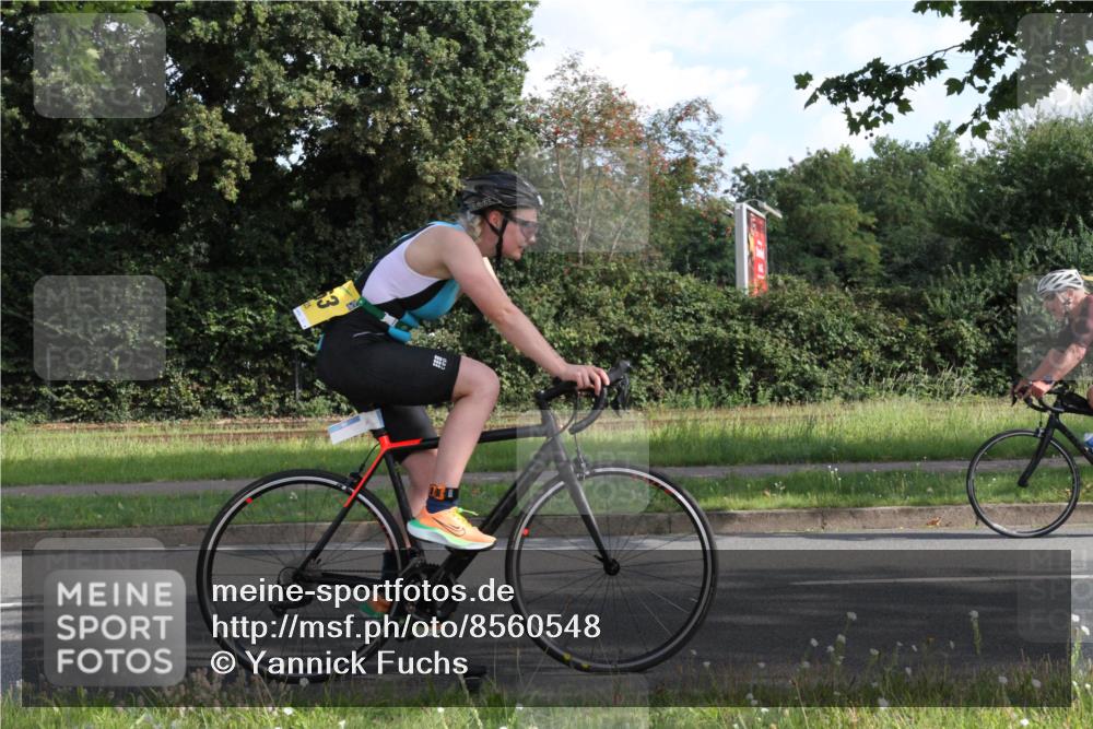 10.08.2025 - GEWOBA Citytriathlon Bremen Yannick Fuchs http://msf.ph/oto/8560548 10.08.2025 10:38:32 Radfahren 5, 19, 63, 93, 101, 163, 211, 391, 463, 475, 513 meine-sportfotos.de