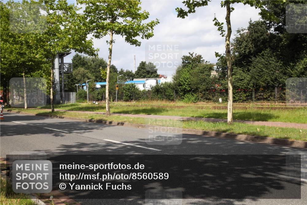 10.08.2025 - GEWOBA Citytriathlon Bremen Yannick Fuchs http://msf.ph/oto/8560589 10.08.2025 12:08:45 Radfahren 597, 603, 608, 619, 672, 677, 684, 737, 797, 850, 883 meine-sportfotos.de