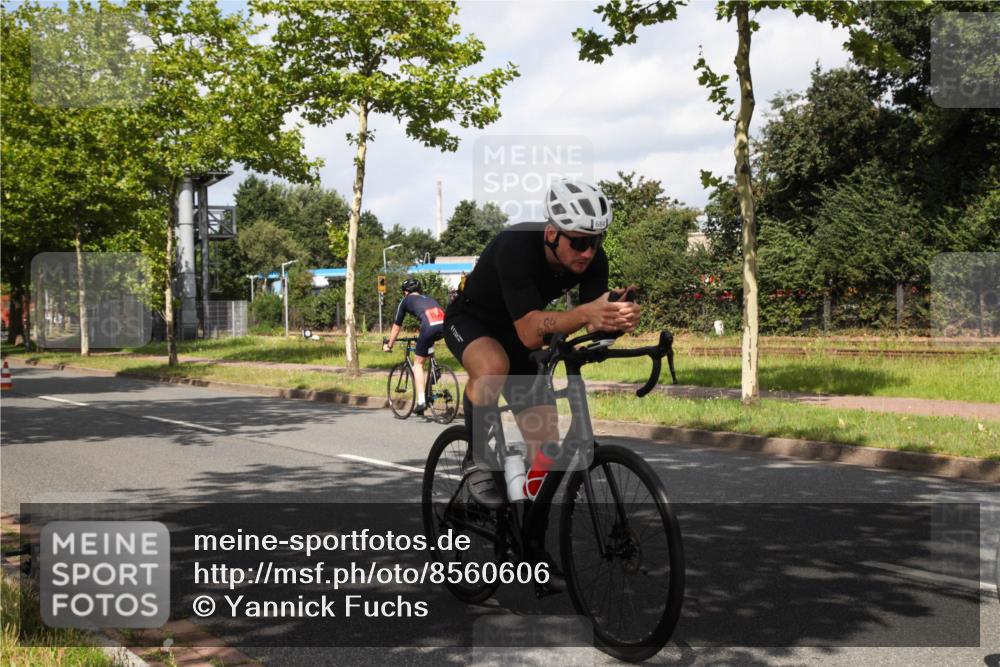 10.08.2025 - GEWOBA Citytriathlon Bremen Yannick Fuchs http://msf.ph/oto/8560606 10.08.2025 12:08:53 Radfahren 619, 677, 684, 727, 850, 883 meine-sportfotos.de