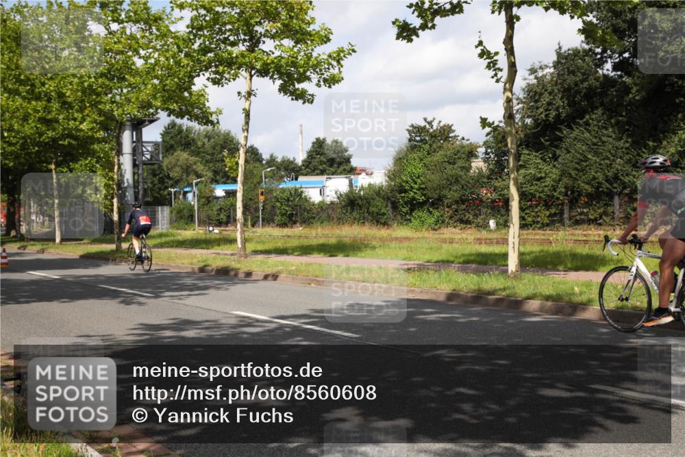 10.08.2025 - GEWOBA Citytriathlon Bremen Yannick Fuchs http://msf.ph/oto/8560608 10.08.2025 12:08:54 Radfahren 619, 677, 684, 727, 850, 883 meine-sportfotos.de