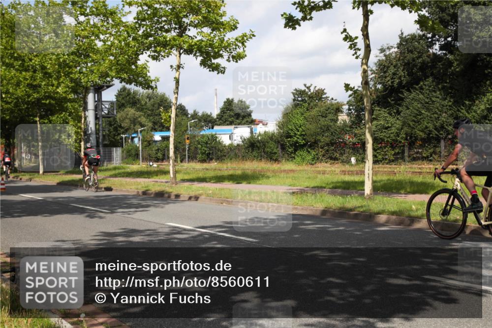 10.08.2025 - GEWOBA Citytriathlon Bremen Yannick Fuchs http://msf.ph/oto/8560611 10.08.2025 12:08:56 Radfahren 619, 684, 727, 850, 883 meine-sportfotos.de