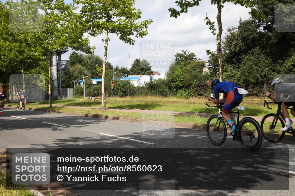 10.08.2025 - GEWOBA Citytriathlon Bremen Yannick Fuchs http://msf.ph/oto/8560623 10.08.2025 12:09:03 Radfahren 619, 684, 727, 731, 779, 850, 871 meine-sportfotos.de
