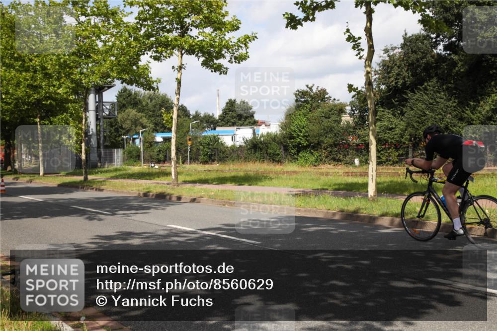 10.08.2025 - GEWOBA Citytriathlon Bremen Yannick Fuchs http://msf.ph/oto/8560629 10.08.2025 12:09:08 Radfahren 727, 731, 779, 837, 871, 890, 896 meine-sportfotos.de