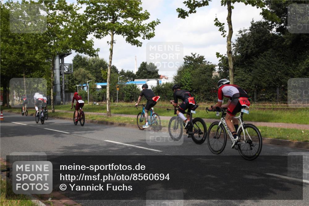 10.08.2025 - GEWOBA Citytriathlon Bremen Yannick Fuchs http://msf.ph/oto/8560694 10.08.2025 12:09:45 Radfahren 586, 628, 674, 688, 697, 703, 732, 830, 849 meine-sportfotos.de