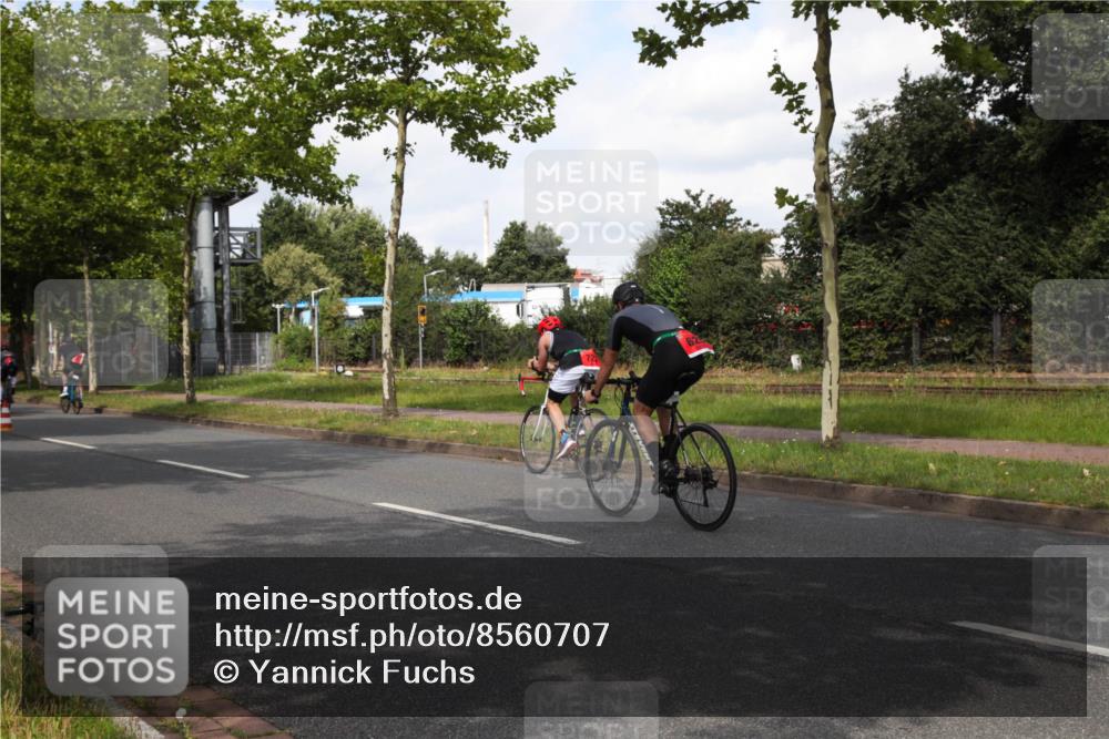 10.08.2025 - GEWOBA Citytriathlon Bremen Yannick Fuchs http://msf.ph/oto/8560707 10.08.2025 12:09:48 Radfahren 586, 628, 688, 697, 703, 732, 830, 849 meine-sportfotos.de