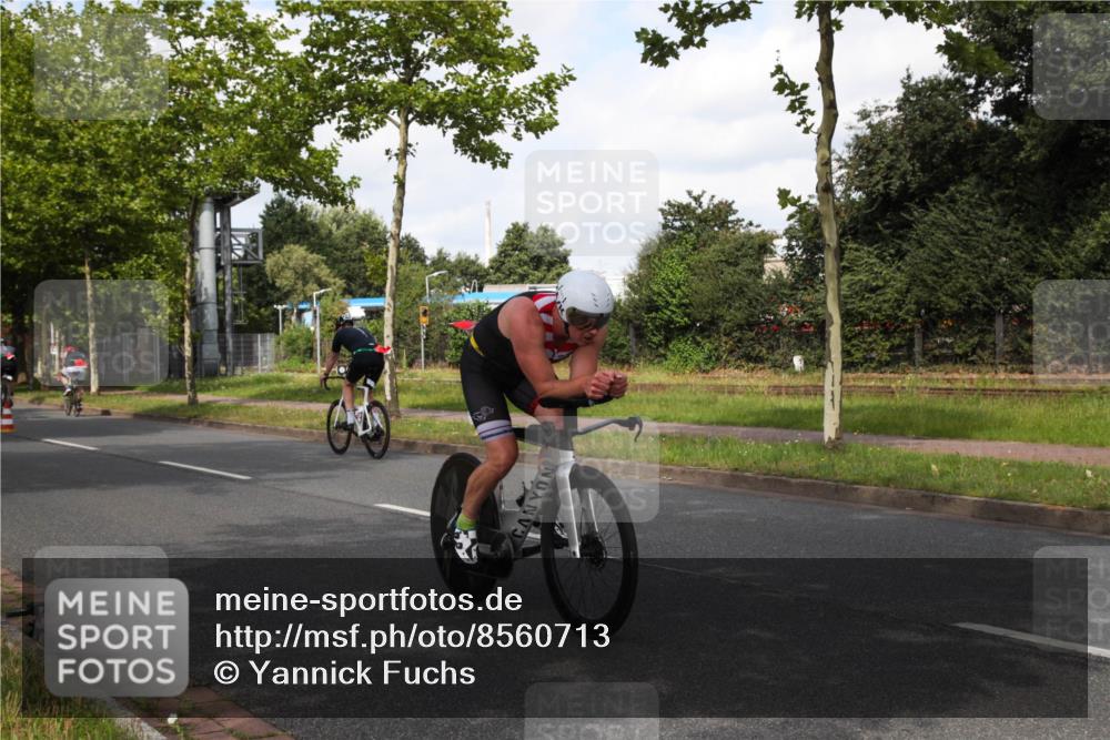 10.08.2025 - GEWOBA Citytriathlon Bremen Yannick Fuchs http://msf.ph/oto/8560713 10.08.2025 12:09:50 Radfahren 586, 607, 628, 688, 697, 703, 732, 830, 849 meine-sportfotos.de