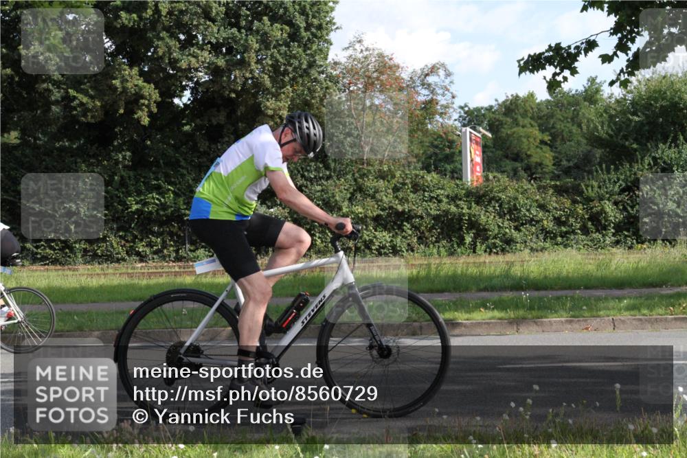 10.08.2025 - GEWOBA Citytriathlon Bremen Yannick Fuchs http://msf.ph/oto/8560729 10.08.2025 10:38:47 Radfahren 31, 63, 119, 163, 417, 429, 443, 498, 506, 513 meine-sportfotos.de