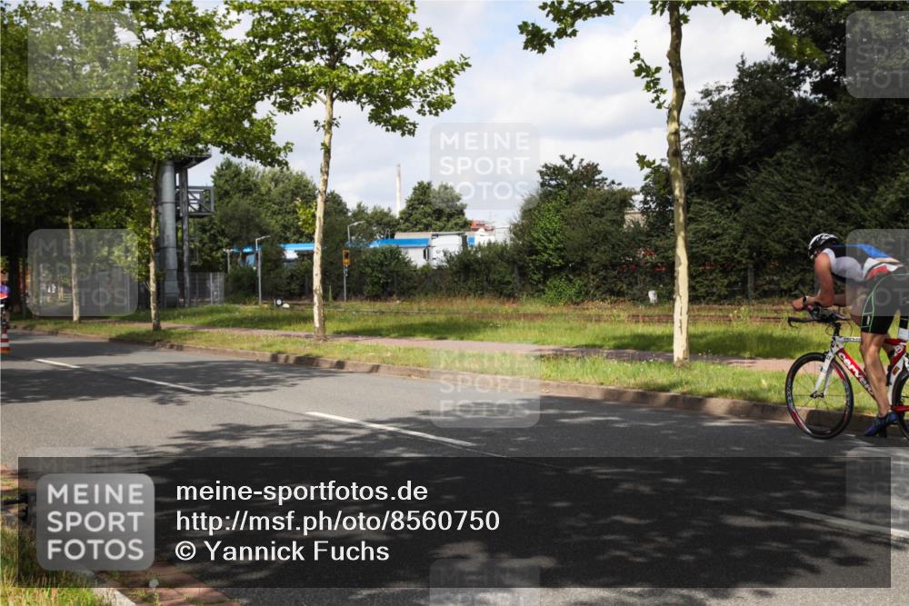 10.08.2025 - GEWOBA Citytriathlon Bremen Yannick Fuchs http://msf.ph/oto/8560750 10.08.2025 12:10:00 Radfahren 586, 607, 628, 688, 697, 732, 830, 849, 1024 meine-sportfotos.de