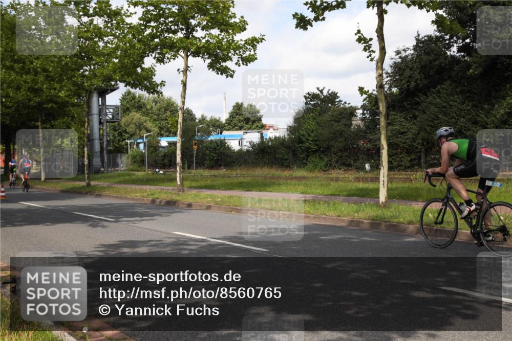 10.08.2025 - GEWOBA Citytriathlon Bremen Yannick Fuchs http://msf.ph/oto/8560765 10.08.2025 12:10:04 Radfahren 586, 607, 628, 688, 732, 830, 1024 meine-sportfotos.de