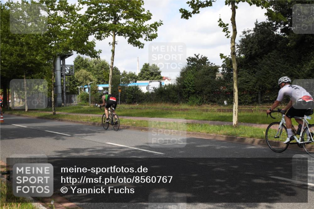 10.08.2025 - GEWOBA Citytriathlon Bremen Yannick Fuchs http://msf.ph/oto/8560767 10.08.2025 12:10:05 Radfahren 586, 607, 628, 688, 732, 830, 1024 meine-sportfotos.de