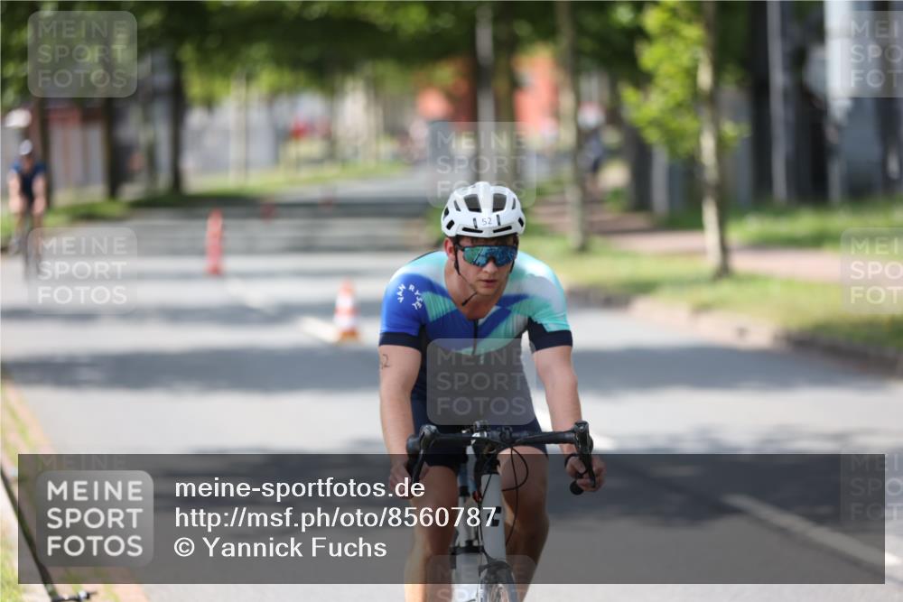 10.08.2025 - GEWOBA Citytriathlon Bremen Yannick Fuchs http://msf.ph/oto/8560787 10.08.2025 14:20:20 Radfahren 28, 29, 35, 52, 80, 130, 197, 238, 256, 257 meine-sportfotos.de