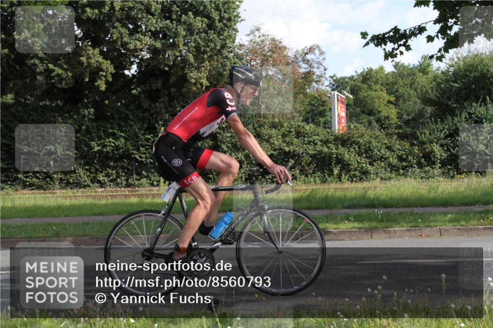 10.08.2025 - GEWOBA Citytriathlon Bremen Yannick Fuchs http://msf.ph/oto/8560793 10.08.2025 10:38:52 Radfahren 31, 63, 113, 119, 417, 429, 443, 498, 499, 506 meine-sportfotos.de