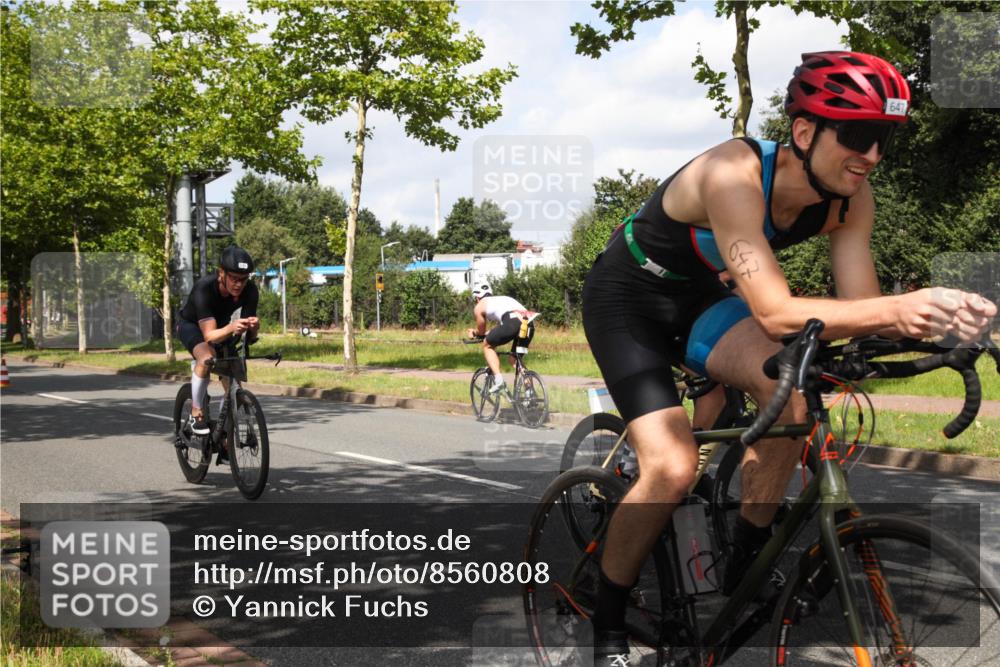 10.08.2025 - GEWOBA Citytriathlon Bremen Yannick Fuchs http://msf.ph/oto/8560808 10.08.2025 12:10:32 Radfahren 629, 644, 647, 656, 710, 712, 722, 730, 748, 755, 819, 889, 1014 meine-sportfotos.de