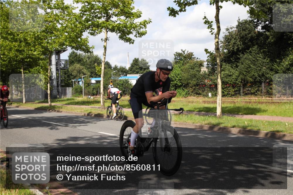 10.08.2025 - GEWOBA Citytriathlon Bremen Yannick Fuchs http://msf.ph/oto/8560811 10.08.2025 12:10:32 Radfahren 629, 644, 647, 656, 710, 712, 722, 730, 748, 755, 819, 889, 1014 meine-sportfotos.de