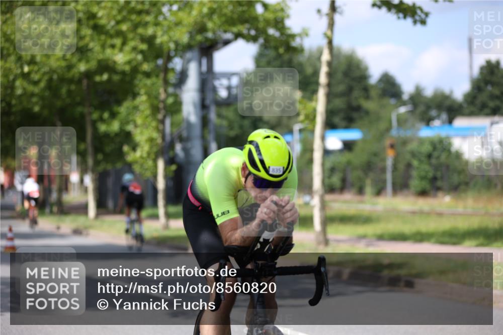 10.08.2025 - GEWOBA Citytriathlon Bremen Yannick Fuchs http://msf.ph/oto/8560820 10.08.2025 12:43:33 Radfahren 646, 835, 837, 842, 885, 925, 955, 1038 meine-sportfotos.de