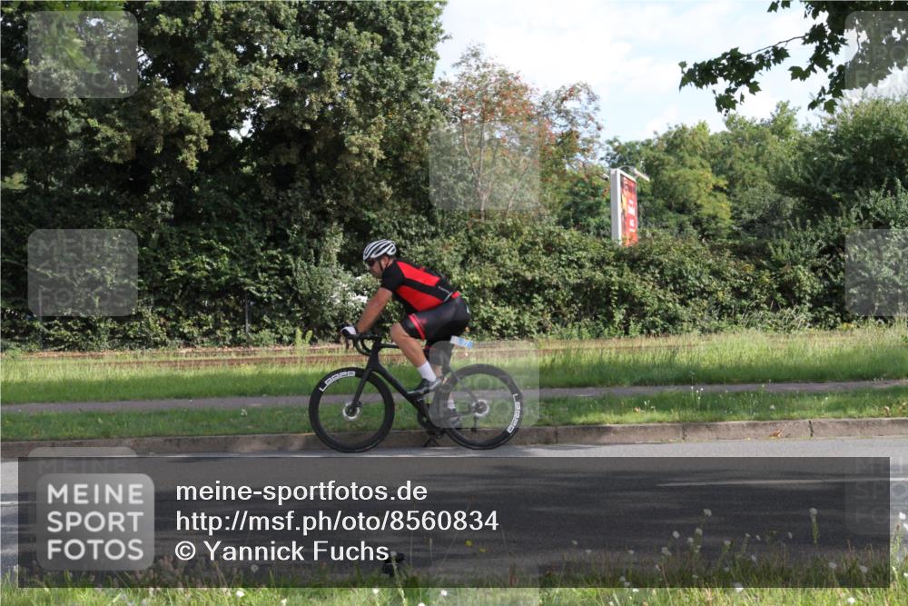 10.08.2025 - GEWOBA Citytriathlon Bremen Yannick Fuchs http://msf.ph/oto/8560834 10.08.2025 10:39:01 Radfahren 111, 113, 119, 417, 472, 498, 499, 506 meine-sportfotos.de