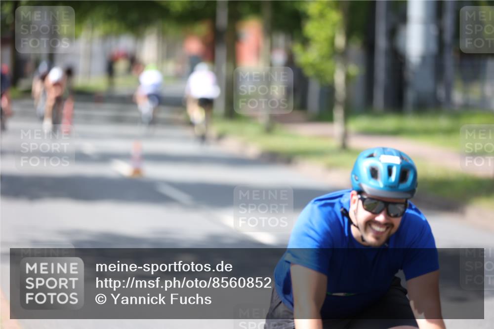 10.08.2025 - GEWOBA Citytriathlon Bremen Yannick Fuchs http://msf.ph/oto/8560852 10.08.2025 14:20:35 Radfahren 11, 28, 35, 67, 69, 80, 216, 229, 274, 281 meine-sportfotos.de