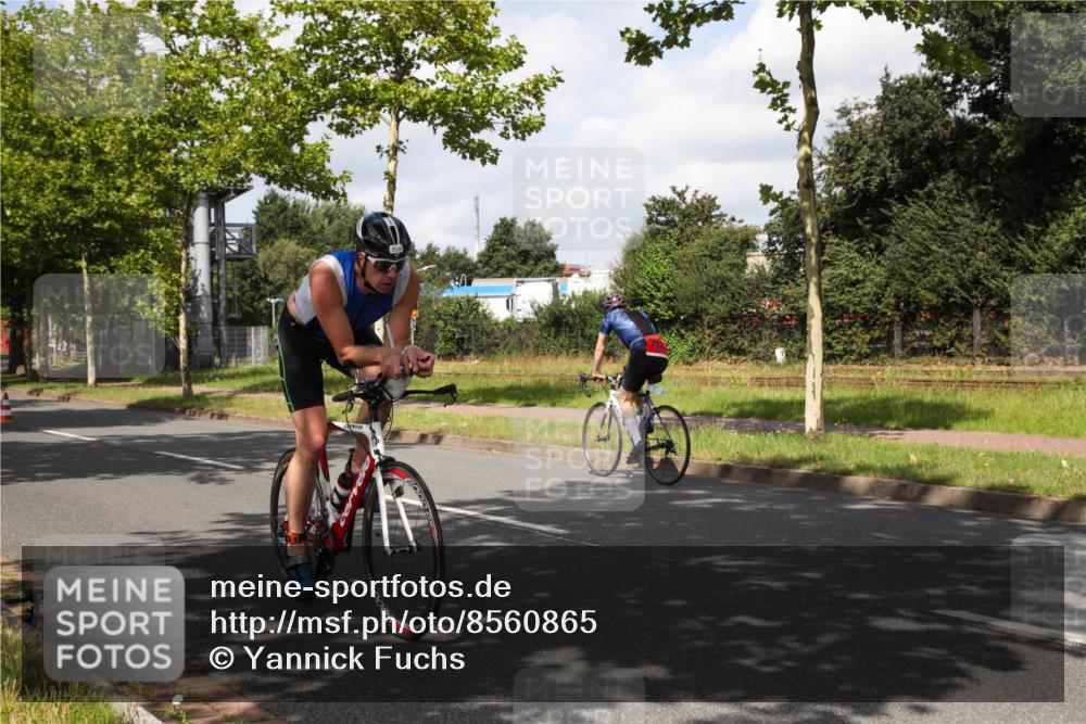 10.08.2025 - GEWOBA Citytriathlon Bremen Yannick Fuchs http://msf.ph/oto/8560865 10.08.2025 12:10:53 Radfahren 573, 622, 625, 629, 651, 659, 685, 712, 716, 722, 748, 800, 812, 819, 898 meine-sportfotos.de