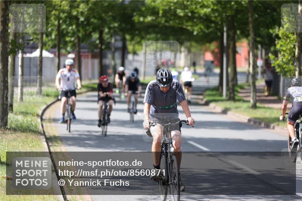 10.08.2025 - GEWOBA Citytriathlon Bremen Yannick Fuchs http://msf.ph/oto/8560871 10.08.2025 14:20:36 Radfahren 11, 28, 35, 67, 69, 80, 216, 229, 272, 274, 281, 312 meine-sportfotos.de