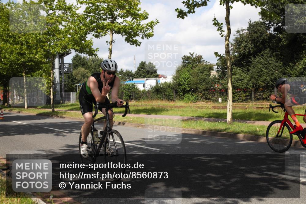 10.08.2025 - GEWOBA Citytriathlon Bremen Yannick Fuchs http://msf.ph/oto/8560873 10.08.2025 12:10:58 Radfahren 573, 622, 625, 651, 659, 669, 685, 687, 716, 800, 812, 835, 898 meine-sportfotos.de