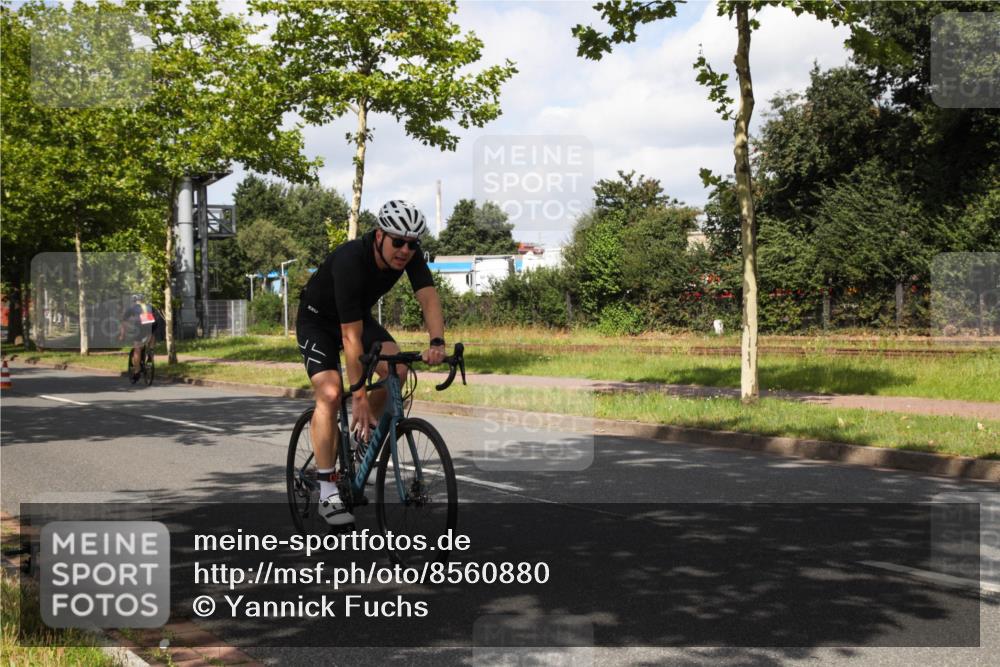 10.08.2025 - GEWOBA Citytriathlon Bremen Yannick Fuchs http://msf.ph/oto/8560880 10.08.2025 12:11:03 Radfahren 573, 625, 651, 669, 679, 687, 716, 800, 812, 835, 898 meine-sportfotos.de