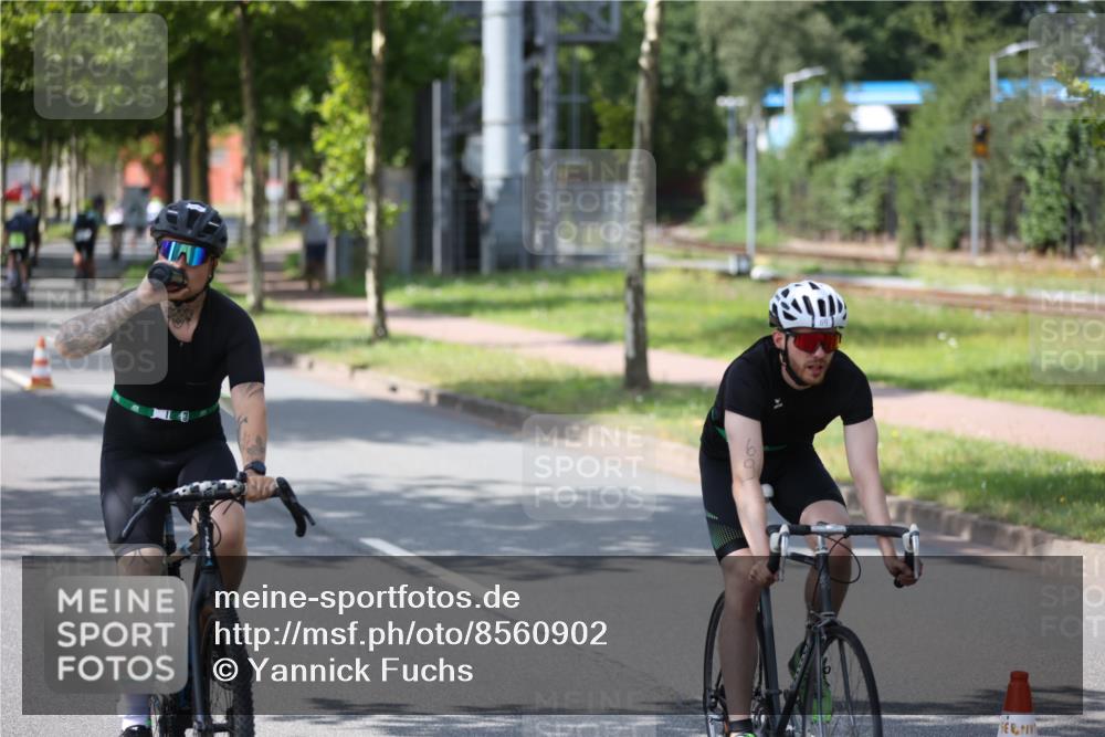 10.08.2025 - GEWOBA Citytriathlon Bremen Yannick Fuchs http://msf.ph/oto/8560902 10.08.2025 14:20:42 Radfahren 11, 28, 35, 56, 61, 67, 69, 80, 110, 145, 157, 216, 229, 272, 274, 281, 312 meine-sportfotos.de
