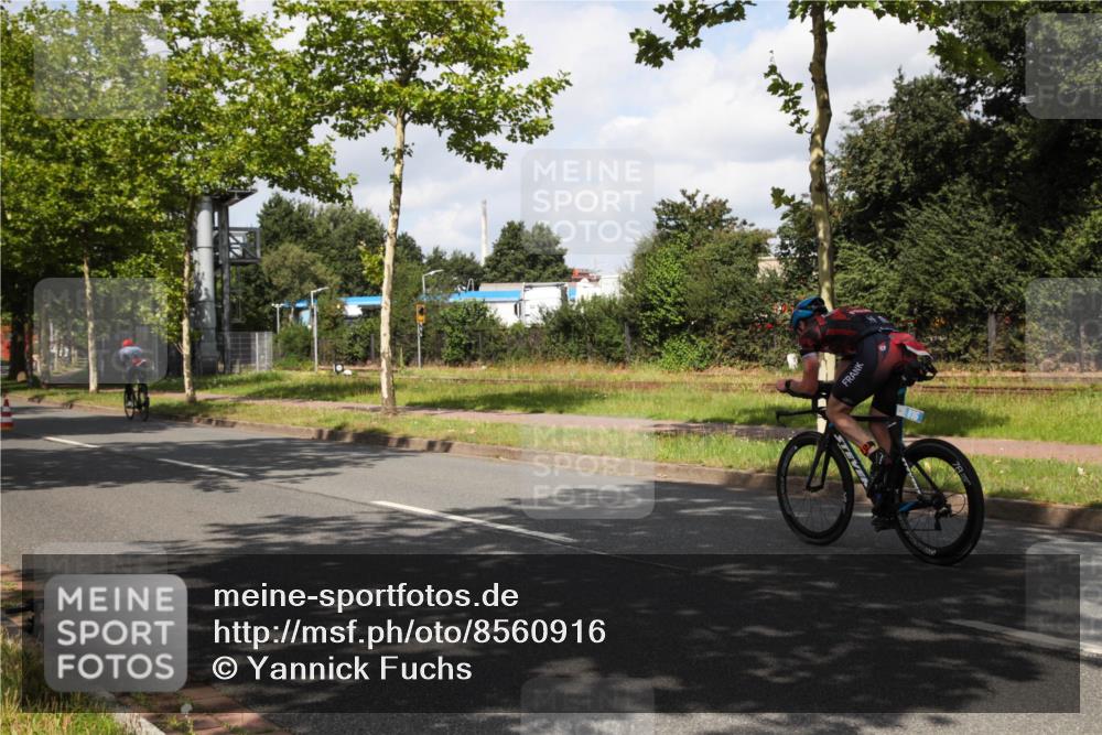 10.08.2025 - GEWOBA Citytriathlon Bremen Yannick Fuchs http://msf.ph/oto/8560916 10.08.2025 12:11:19 Radfahren 575, 645, 669, 679, 687, 713, 835, 894 meine-sportfotos.de
